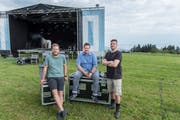 Mitgründer des «Sur le lac»-Festivals: Dominic Frei, Christoffer Brunner und Pascal Frei (von links). Bild: Thomas Hary