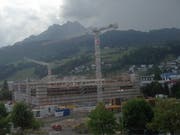 Auf dieser Baustelle in Kriens wurde der Bauarbeiter durch einen Blitz verletzt. (Bild: Leserreporter)