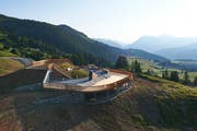 Im Arosa Bärenland, das die Adunic AG Frauenfeld gebaut hat, werden jährlich bis zu 50 000 Besucher erwartet. Bild: Nina Mattli, Arosa Bärenland