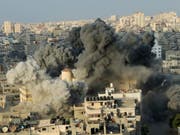 Noch am Donnerstag kam es in Gaza-Stadt zu schweren Angriffen durch die israelische Luftwaffe. (Bild: KEYSTONE/AP/ARAFAT KAREEM)