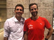 Andreas Kundert (rechts) mit seinem ehemaligen Trainer Markus Schaffner während der Leichtathletik-EM in Berlin. (Bild: pd)