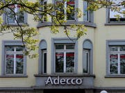 Adecco wächst etwas langsamer: Der Personalvermittler hat den Umsatz im ersten Halbjahr um lediglich ein Prozent gegenüber dem Vorjahr steigern können. (Bild: KEYSTONE/EDDY RISCH)