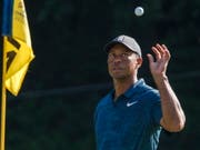 Tiger Woods ist von seinem Spiel mässig begeistert (Bild: KEYSTONE/EPA/SHAWN THEW)