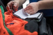 Der fehlbare Lenker musste seinen Führerausweis abgeben. (Bild: Michel Canonica)