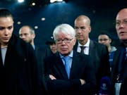 Reinhard Rauball (Bildmitte) kündigte seinen Rücktritt als DFL-Präsident an (Bild: KEYSTONE/EPA/FRIEDEMANN VOGEL)