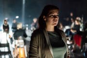 Schaffte mit ihrem Sängerpartner Jason Cox eine Stunde lang hautnah für Hochspannung in der Box: Sarah Alexandra Hudarew. (Bild: Ingo Höhn / LT)
