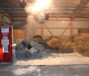 Ein Unbekannter legte am Montagmorgen auf einem Bauernhof einen Brand. (Bild: pd)