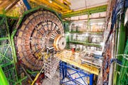 Der mächtigste Teilchenbeschleuniger der Welt liegt rund 100 Meter unter der Erde in der Nähe von Genf. (Bild: KEYSTONE/Christian Beutler)