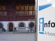 Das Infocenter befindet sich in einem Bohlenständerhaus. (Bild: Max Eichenberger)
