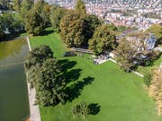 Drei Tage vor der Eröffnung des Weihern-Festivals wird mit dem Aufbau der Bühne begonnen. (Bild: Thomas Hary)