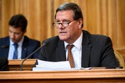 Der Thurgauer SVP-Ständerat Roland Eberle sieht keine massiven Probleme auf seinen Kanton zukommen, falls das AHV-Steuer-Paket scheitert. (KEYSTONE/Anthony Anex)