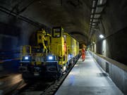 Im Gotthard-Basistunnel hat der Wartungszug wegen einer defekten Fahrleitung ausrücken müssen. (Bild: Keystone/TI-Press/Gabriele Putzu)