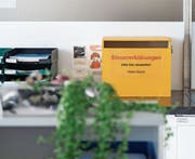 Durch den Wegzug von reichen Bürgern drohen Steuerausfälle. (Bild: Christian Beutler/KEY)