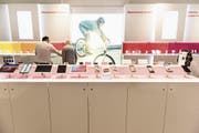 Ein Sunrise-Center in Lausanne. Der Telekomanbieter landete in einer Corporate-Governance-Studie auf dem ersten Platz. Bild: Christian Beutler/Keystone (6. Juli 2015)