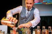 Hier bereitet Gandert seine Cocktail-Kreation zu. (Bild: PD)