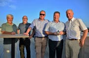 Man hat sich längst wieder lieb: alt Regierungsrat Ueli Schmidli, Lufthygieniker Robert Bösch, DBU-Generalsekretär Marco Sacchetti, Gemeindepräsident Walter Hugentobler und Hefe-Schweiz-Geschäftsführer Thomas Gamper. (Bild: Max Eichenberger)