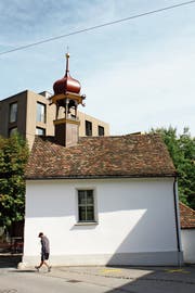 Die fast vierhundertjährige Kapelle wertet die Marktgasse auf. (Bild: Meinrad Geschwend)