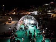 Am diesjährigen 14. Zurich Film Festival werden neben internationalen Promis wie der britischen Schauspielerin Judi Dench oder Hollywoodstars wie Johnny Depp und Donald Sutherland auch heimische Grössen über den Grünen Teppich schreiten, so Max Hubacher, Joel Basman oder Sabine Timoteo. (Bild: KEYSTONE/ENNIO LEANZA)