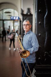 Seit 2016 ist Stefan Schlegel Leiter des Musikzentrums und präsentiert in «Musik am Bahnhof» einen bunten Konzertmix. (Bild: Michel Canonica)