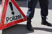 Die Zuger Polizei konnte die E-Bikefahrerin sicher von der Autobahn begleiten. (Bild: PD)