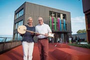 Schulleiterin Birgit Höntzsch und der Sempacher Stadtrat Guido Durrer. (Bild: Boris Bürgisser, 14. September 2018)