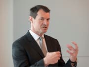 Der Chef der Basler Kantonalbank, Guy Lachapelle, soll neuer Raiffeisen-Präsident werden. Auf ihn warten einige Baustellen. (Bild: KEYSTONE/GEORGIOS KEFALAS)