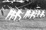 Einer der erforschten Aspekte: Sport wurde lange als reine Männerangelegenheit betrachtet. Im Bild zu sehen ist eine Szene des Eidgenössischen Turnfestes in Genf im Jahr 1925. (Bild: zvg/Universität Luzern/Peter Glogg)