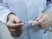 Die Kosten im Gesundheitswesen steigen ständig. Der Bundesrat schlägt mehrere Massnahmen vor, um das Kostenwachstum zu bremsen. (Bild: KEYSTONE/TI-PRESS/ALESSANDRO CRINARI)