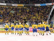 Die Davoser Fans können einen Spieler mehr bejubeln. (Bild: KEYSTONE/ANTHONY ANEX)