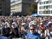 Christlich-konservative Gruppen demonstrieren an der Kundgebung «Marsch fürs Läbe» auf dem Bundesplatz gegen Abtreibungen. (Bild: Keystone/ANTHONY ANEX)