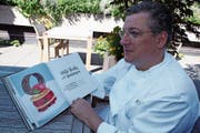 Bernd Schützelhofer ist überzeugt, dass jeder seine Rezepte nachkochen kann. (Bild: Susi Miara)