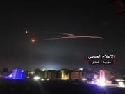 Die syrische Luftabwehr fängt nach eigenen Angaben israelische Raketen über Damaskus ab. (Bild: KEYSTONE/EPA SYRIAN MILITARY MEDIA/SYRIAN MILITARY MEDIA HANDOUT)