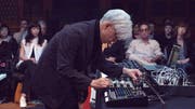 Ryuichi Sakamoto komponierte für berühmte Filme. (Bild: Xenix Film)
