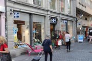 Der Finnshop an der Neugasse hat diesen Samstag das letzte Mal geöffnet. Was in das Geschäft mit drei Etagen an bester Lage einziehen wird, ist offen. (Bild: Reto Voneschen, 17. August 2018)