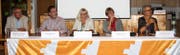 Die Teilnehmer der Podiumsdiskussion (v.l.n.r): Beat Frauchiger (SVP), Daniel Frey (CVP), Elisabeth Herzog Engelmann (CVP), Kantonsrätin Ruth Kern (FDP) und Kantonsrätin Marianne Sax (SP). (Bild: PD)