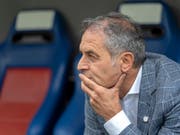 Basels Trainer Marcel Koller kann derzeit längst nicht alles gefallen (Bild: KEYSTONE/GEORGIOS KEFALAS)