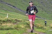 Florian Spichtig zieht dann und wann selber die Laufschuhe an, hier als Teilnehmer am «Mountainman» im Vorjahr. (Bild: PD)