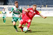 Wils Nick von Niederhäusern im Spiel gegen Kriens. Auf der Brust prangt der neue Schriftzug. (Bild: Marc Schumacher/freshfocus)
