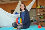 Teamleiterin Alice Schürmann im Therapiezimmer. (Bild: Matthias Piazza (Stans, 13. September 2018))