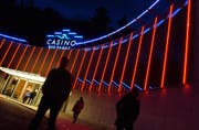 Auf dem Podest in der Kategorie kleine Unternehmen: Casino Bad Ragaz. (Bild: Hannes Thalmann)