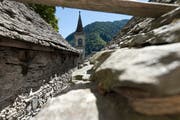 Die Pfarrkirche von Comologno im hinteren Onsernonetal. (Gaetan Bally/Keystone)