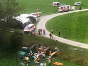   The cart crashed into a slope and landed in a streambed with its wheels. (Image: KEYSTONE / APA / APA / LIEBL DANIEL) 