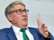 Nach den Worten von Post-Verwaltungsratspräsident Urs Schwaller werden auch Organverantwortungsklagen gegen die Verantwortlichen des Postauto-Skandals geprüft. (Bild: KEYSTONE/WALTER BIERI)