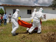 Einer der gefährlichsten Krankheiten der Welt: Ebola fielen im Kongo beim jüngsten Ausbruch bereits über 100 Menschen zum Opfer. (Bild: KEYSTONE/EPA/AHMED JALLANZO)
