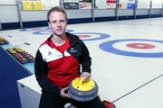 Stefan Meienberg in der Curlinghalle Zug. (Bild: Werner Schelbret (24. September))