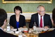 Vor dem Abgang? Doris Leuthard und Johann Schneider-Ammann. (Bild: Keystone)