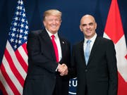 «Grossartige Zeit» in der Schweiz: US-Präsident Donald Trump hat sich zum Auftakt der Uno-Vollversammlung in New York bei Bundespräsident Alain Berset für den Besuch im Januar in der Schweiz am WEF bedankt. (Bild: KEYSTONE/PETER KLAUNZER)