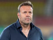 Aufatmen bei Aaraus Trainer Patrick Rahmen nach dem ersten Saisonsieg (Bild: KEYSTONE/MARTIAL TREZZINI)