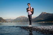 Berge, Seen, Landschaften: Seya Eggler fotografiert am liebsten in der freien Natur. Hier ist er am Vierwaldstättersee in Buochs zu sehen. (Bild: Philipp Schmidli (18. September 2018))