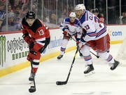 Nico Hischier ist bereits in der NHL-Saisonvorbereitung treffsicher (Bild: KEYSTONE/FR51951 AP/BILL KOSTROUN)